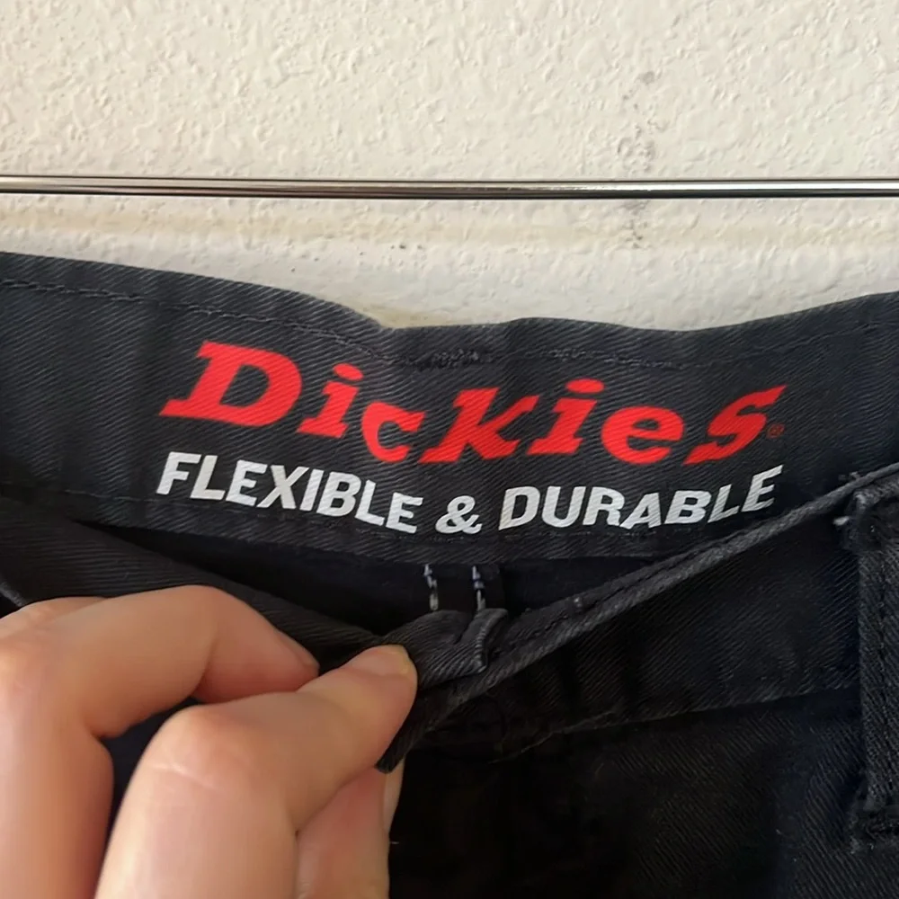 Dickies Flexible and Durable Cargo Men's Black Pants Utility Sleek Size 30x30